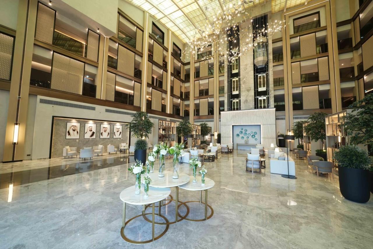 Al Ain Rotana Hotel Exterior photo The lobby of the hotel